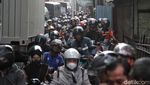 Penampakan Macet Parah di Tanjung Priok, Mengular hingga 8 Km
