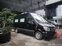 Penampakan Mobil Mercy Sprinter SYL yang Disita KPK