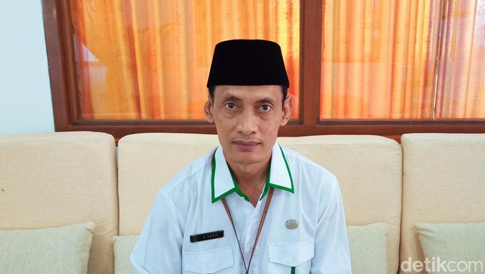 Penyelenggara Haji dan Umroh Kementerian Agama Kabupaten Karangasem A Sadat Kadar Usman. (Foto: I Wayan Selamat Juniasa/detikBali)