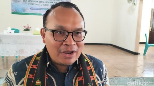 Pimpinan Ombudsman RI Robert Na Endi Jaweng di Labuan Bajo, Manggarai Barat, NTT, Selasa (14/5/2024). (Foto: Ambrosius Ardin/detikBali)