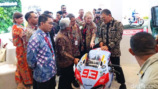 Potret Menteri ESDM Jajal Motor Marc Marquez di Acara Lebaran Migas