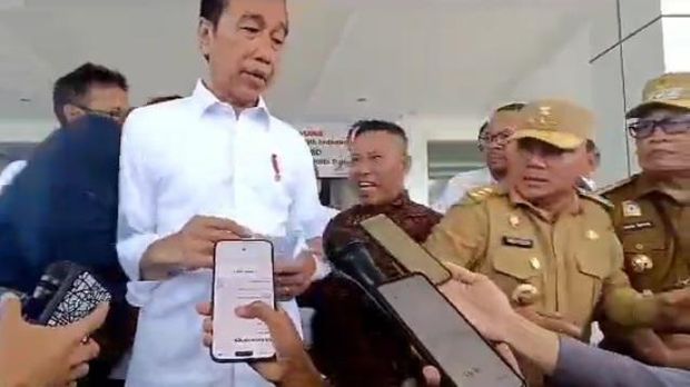 Pria di Konawe mendadak mendekati Jokowi saat wawancara. Dokumen Istimewa