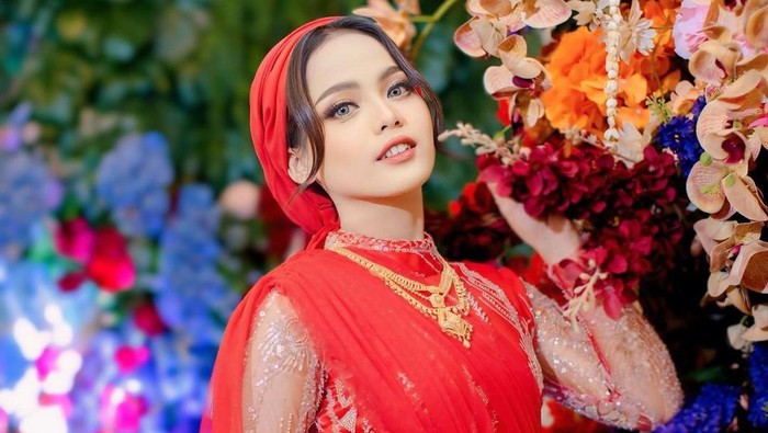 Putri Isnari