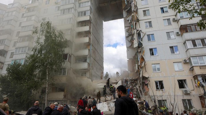 A view shows the scene following the collapse of a section of a multi-story apartment block, as the result of what local authorities called a Ukrainian missile strike, in the course of the Russia-Ukraine conflict in the city of Belgorod, Russia, May 12, 2024. REUTERS/Stringer