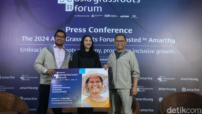 Rudiantara Hingga Putri Tanjung Hadiri Jumpa Pers The 2024 Asia Grassroots Forum The 2024 Asia Grassroots Forum, Hosted by Amartha siap digelar 21 dan 22 Mei 2024 mendatang di Jakarta. Rudiantara hingga Putri Tanjung turut hadir dalam jumpa pers.