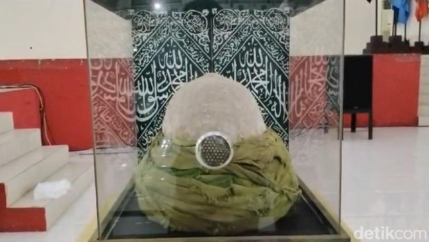 Serban Nabi Muhammad SAW saat dipamerkan di Auditorium Unpatti Ambon.