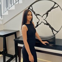 Nama Soraya Rasyid sendiri awalnya mulai dikenal saat memerankan tokoh Imas dalam sinetron Preman Pensiun pada tahun 2015. Ia juga pernah membintangi beberapa sinetron, seperti, Amanah Wali, Jodoh Wasiat Bapak, dan Dunia Terbalik. Namanya kemudian semakin dikenal kala menjadi presenter di acara Uang Kaget. Foto: dok Instagram