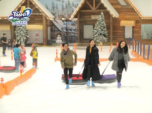 7 Tips Maksimalkan Pengalaman Bersalju di Trans Snow World Bintaro