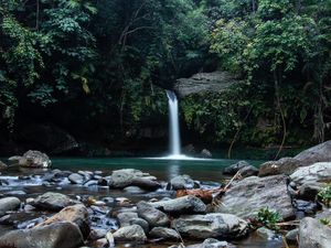 5 Destinasi Wisata Air Terjun di Tapsel, Pemandangannya Bikin Sejuk Mata
