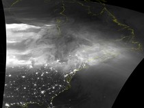 Bumi Tengah Diterjang Badai Geomagnetik, Benarkah Internet akan Terganggu?