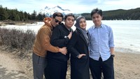 Usai libur Lebaran kemarin, mereka bersama anak-anak sudah tinggal di Kanada. Cindy Fatikasari pun kerap menunjukkan aktivitas seru yang mereka lakukan di sana. Foto: Instagram cindyfatikasari18