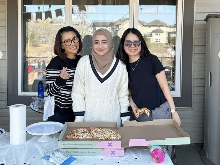 Cindy Fatikasari Pindah ke Kanada, Intip Momen Seru Kulinerannya!
