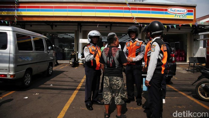 Hukuman Berat Mengintai Juru Parkir Liar di Jakarta: Denda Jutaan Rupiah dan Penjara