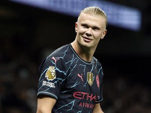 Barcelona Bisa Rekrut Haaland, Asalkan...