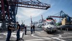 Melihat Lebih Dekat Kapal Perang Belanda yang Sandar di Jakarta