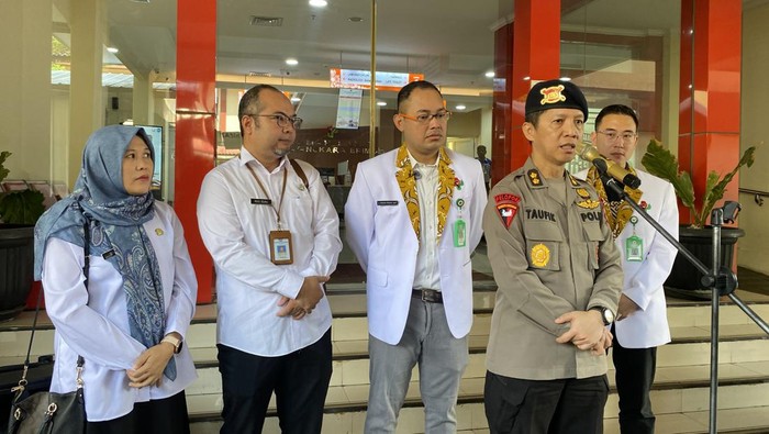 RS Brimob Beri Trauma Healing Korban Kecelakaan Rombongan SMK Lingga Kencana