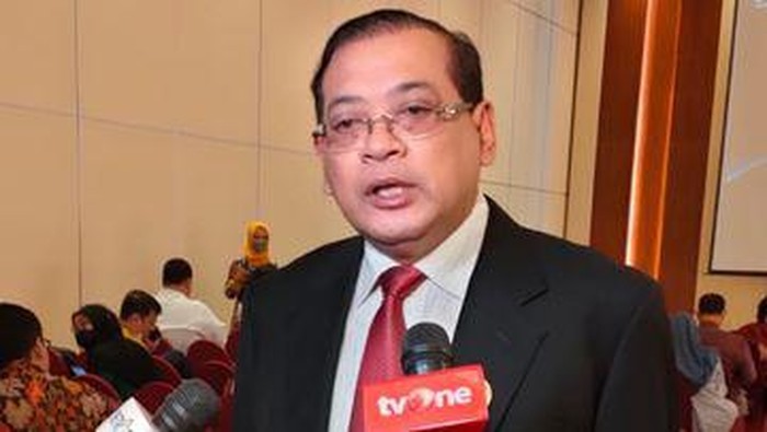 Ketua Komisi Informasi Pusat (KIP) Donny Yoesgiantoro