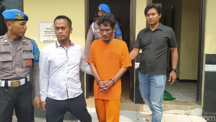 Pelaku penusukan Sujarwin yang berhasil diamankan Polresta Magelang, Rabu (15/5/2024).