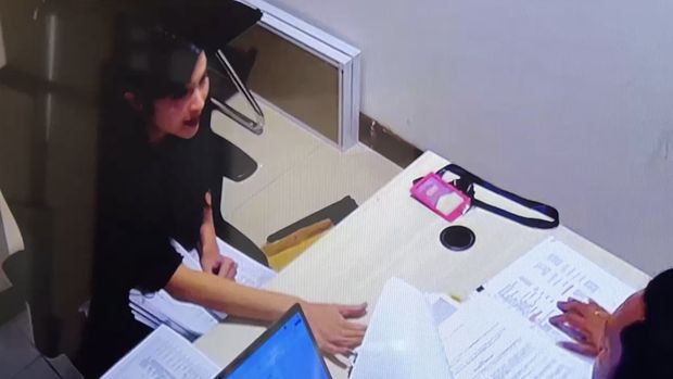 Penyidik Kejaksaan Agung melakukan pemeriksaan terhadap saksi kasus dugaan korupsi tata niaga komoditas timah wilayah Izin Usaha Pertambangan (IUP) PT Timah Tbk tahun 2015-2022 atas nama Sandra Dewi. (Dok Kejagung)