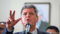 Perjuangan mereka sejak puluhan tahun lalu pun masih sama, ingin bebas dan merdeka. Warga Palestina, sebut Zuhair, terus mendambakan perdamaian dalam kehidupan mereka.
