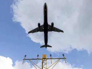 Anggota DPR Soroti Pencoretan Status 18 Bandara Internasional