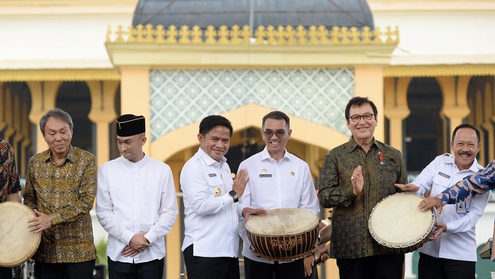 Pj Gubsu Hassanudin membuka Pekan Inovasi dan Investasi Sumut ke-10 di Istana Maimun Medan