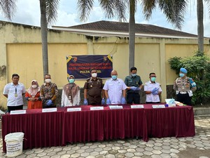 Polda Sumsel Musnahkan 432 Kg Mi Kuning Berformalin Asal Lubuklinggau