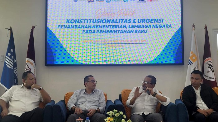 Polemik untuk menentukan Menteri dan Kementerian Negara, termasuk didalamnya menambah Kementerian dan Lembaga di Pemerintahan baru terus bergulir. Seperti apa?