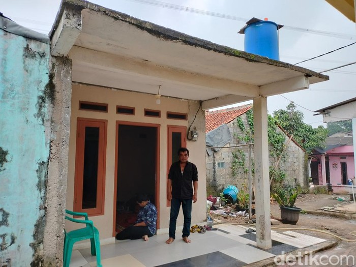 Potret rumah kontrakan Rp 750.000 Udin di Kelurahan Pasir Putih Depok