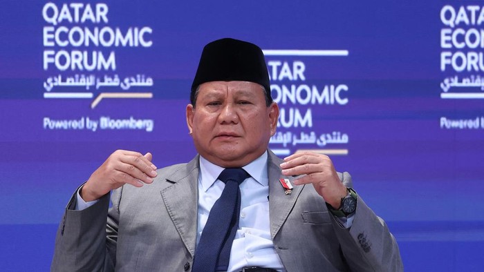 Indonesias Minister of Defence Prabowo Subianto gestures as he speaks during a session at the Qatar Economic Forum in Doha on May 15, 2024. (Photo by KARIM JAAFAR / AFP)