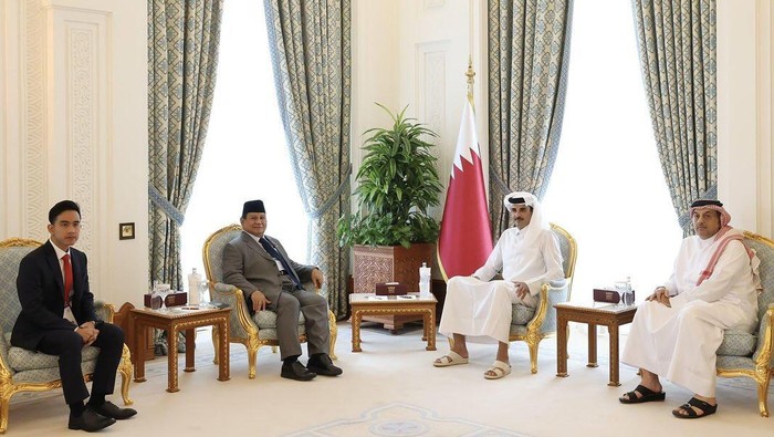 Presiden Terpilih Prabowo Subianto dan Wakil Presiden Terpilih Gibran Rakabuming Raka melakukan pertemuan dengan Emir Qatar, Sheikh Tamim bin Hamad Al Thani. (dok. Instagram @prabowo)