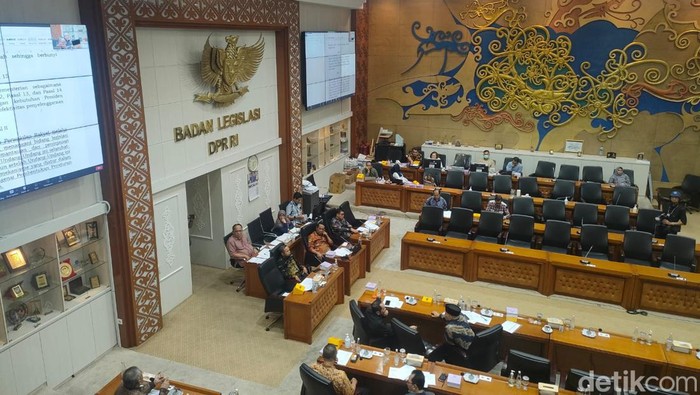 PKS Sorot Ketertinggalan Indonesia sebagai Negara Berkembang Setengah Abad dalam Revisi UU Kementerian