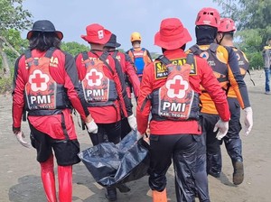 Terseret Ombak Saat Main Bola di Pantai Kramat Tegal, 2 Bocah Tewas