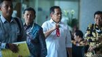 Berkemeja Putih, Sekjen DPR Indra Iskandar Penuhi Panggilan KPK