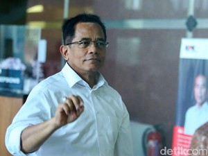 Sekjen DPR Indra Iskandar Tiba di KPK Untuk Jalani Pemeriksaan