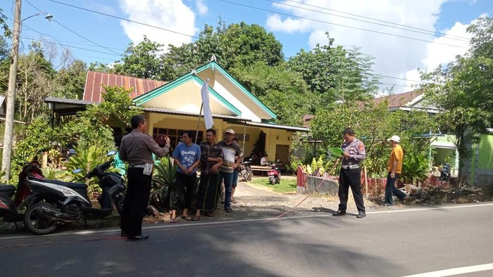 Seorang guru di Bone tewas ditabrak truk saat pulang dari sekolah. Dokumen Istimewa