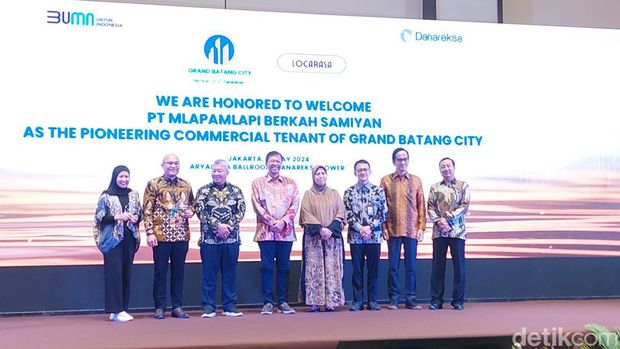 Usai penandatanganan Perjanjian Sewa Ruang Komersial Gedung Pengelola Grand Batang City dengan PT Bank Syariah Indonesia Tbk (BSI), PT Bank Mandiri (Persero) Tbk (Mandiri), serta PT Mlampamlapi Berkah Samiyan/Almadinah Putri Brilian - detikcom