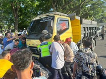 Tabrak Truk, Pemotor Terseret Sejauh 17 Meter hingga Tewas