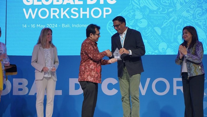 Indonesia ditunjuk sebagai tuan rumah workshop tahunan Global Digital Transformation Center (DTC). Workshop ini fokus pada akselerasi literasi digital, khususnya bagi masyarakat yang kurang terlayani.