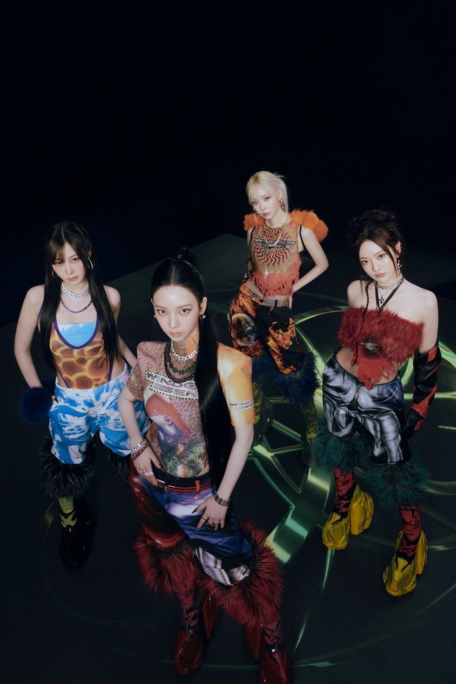 Kanal YouTube aespa punya pendapatan 51,4 miliar won atau Rp 579 miliar per tahun. Lagu yang dikeluarkan girl group jebolan SM Entertainment ini selalu dinantikan begitu pula dance practice dan vlog membernya. Foto: dok. SM Entertainment