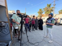 Aksi Luar Biasa Jurnalis Palestina, Kembali Liputan Meski Kaki Diamputasi