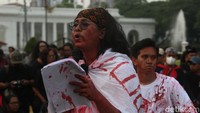 Teatrikal menceritakan pergantian kekuasaan pada tahun 1998 yang merenggut korban jiwa tak sedikit. 