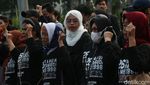 Aksi Teatrikal Ramaikan Kamisan di Depan Istana