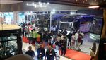 Antusias Pengunjung Lihat Pameran Busworld di Kemayoran