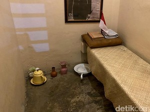 Jurit Malam: Meresapi Perjuangan Soekarno dari Monumen Penjara Banceuy