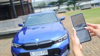 BMW Connected Drive sudah tersedia di kendaraan BMW terbaru dengan NIK 2024, salah satunya adalah pada sedan legendaris BMW Seri 3 Terbaru: BMW 330i M Sport Pro dan BMW 320i M Sport. 