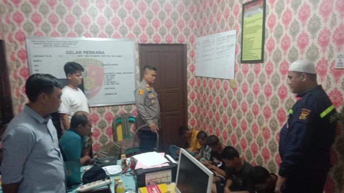 Enam pelajar diamankan usai keroyok ODGJ sambil direkam di PALI.