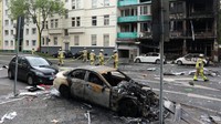 Ledakan menyebabkan tiga orang tewas dan 16 lainnya terluka, dua di antaranya berjuang untuk hidup, menurut pemadam kebakaran setempat.