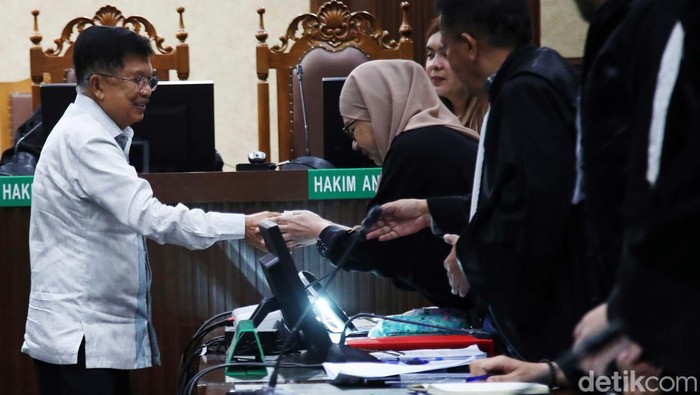 Bukti Penting yang Menyanggah Tuduhan terhadap Karen Agustiawan yang Dinilai dari Kesaksian JK