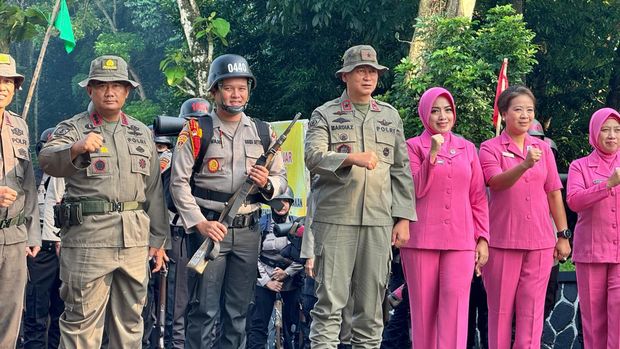 Kasetukpa Polri Buka Gladi Wirotama Resimen Laksmana Satya Prakasha SIP 53